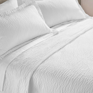 Courtyard by Marriott Textured Coverlet - Lightwei...