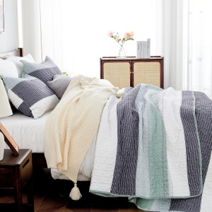 Andency King Size Quilt Set Sage Green, 3 Pieces M...