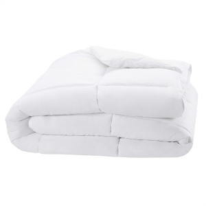 Amazon Basics Down Alternative Bedding Comforter D...