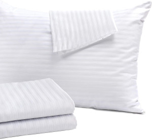 Niagara 4 Pack Standard Pillow Protectors with Zip...