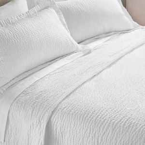 Courtyard by Marriott Textured Coverlet - Lightwei...