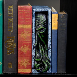 Toy Vault Cthulhu Bookshelf Insert, Resin Bookend...
