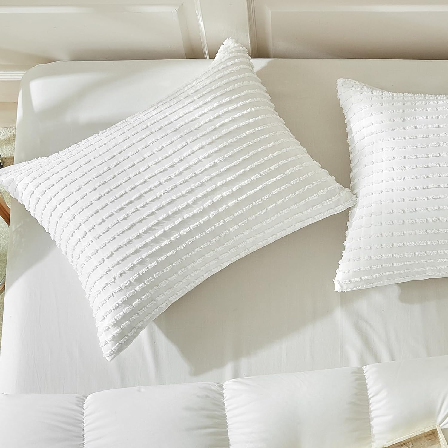 WARMDERN White Pillow Covers Queen Standard Pillow Cases Soft Microfiber Pillow...