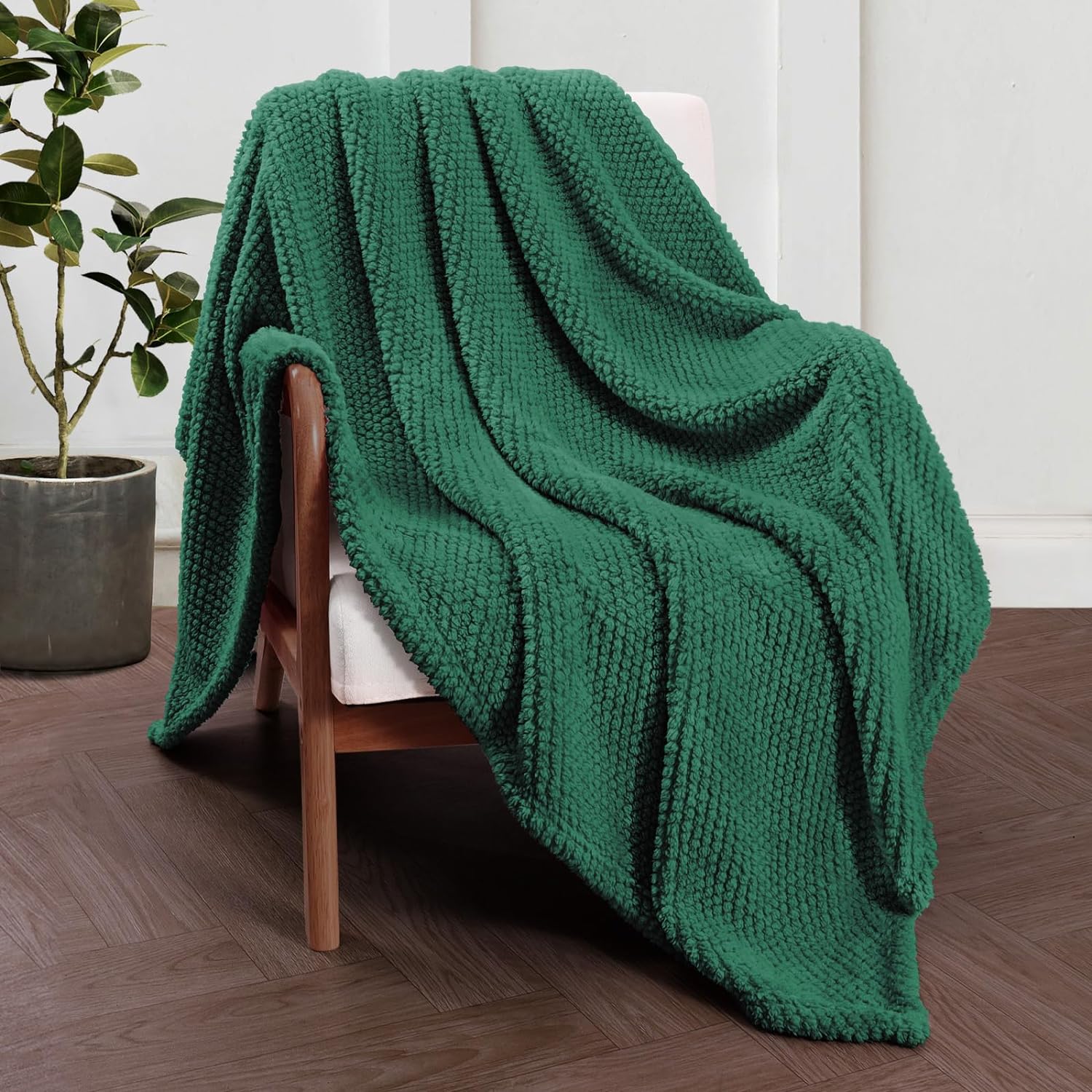 Whale Flotilla Extra Large Fuzzy Fleece Throw Blanket for Couch, 50x70 Inch Fluf...