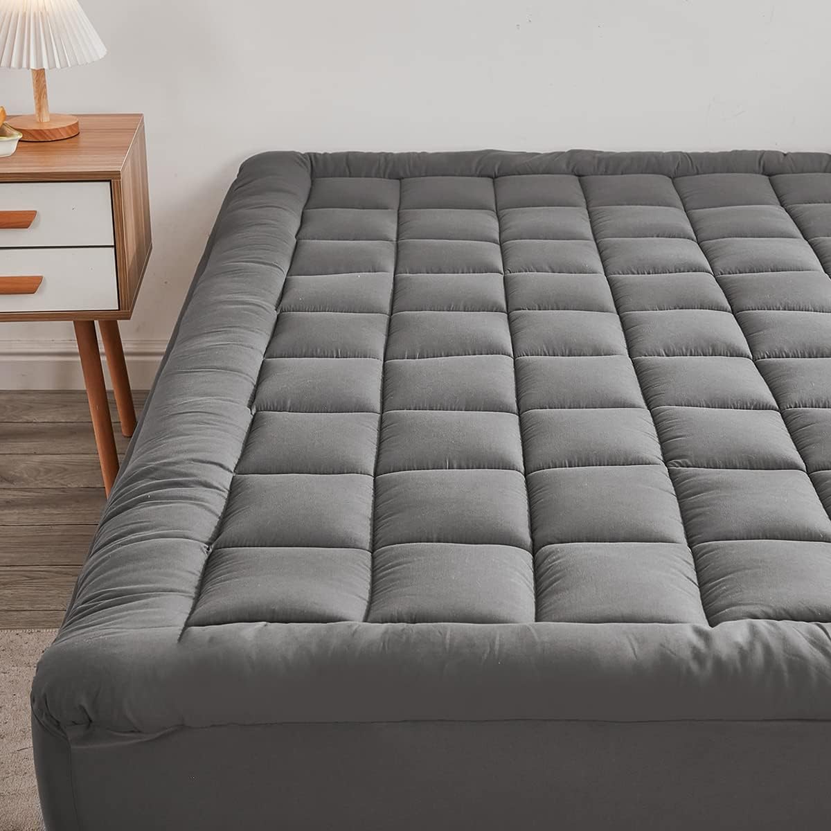 Mattress Pad Cover with Stretches to 18” Deep Pocket Fits Up to 8”-21” Cooling B...