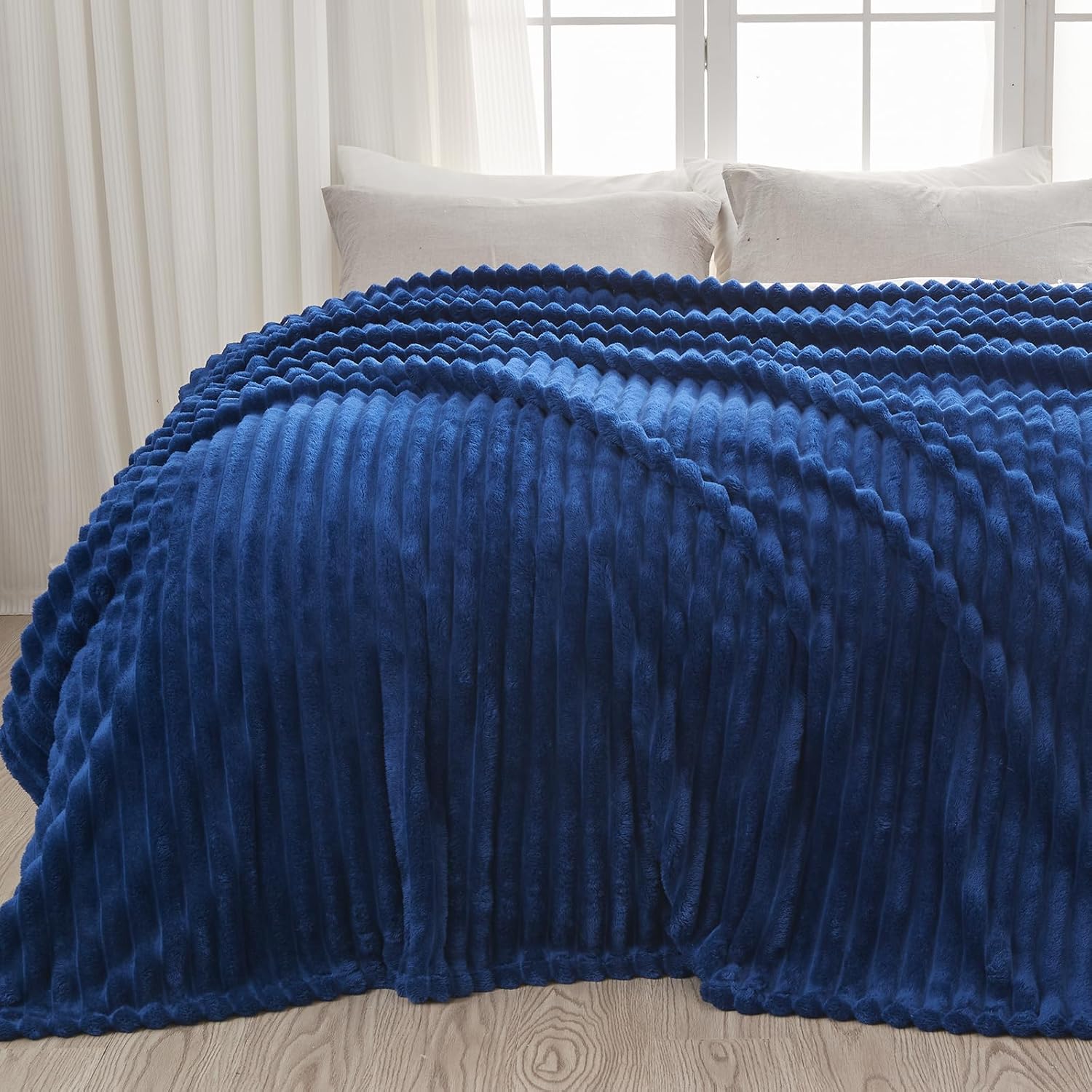 NEWCOSPLAY Super Soft Queen Blanket, Special Premium Silky Flannel Fleece Blanke...