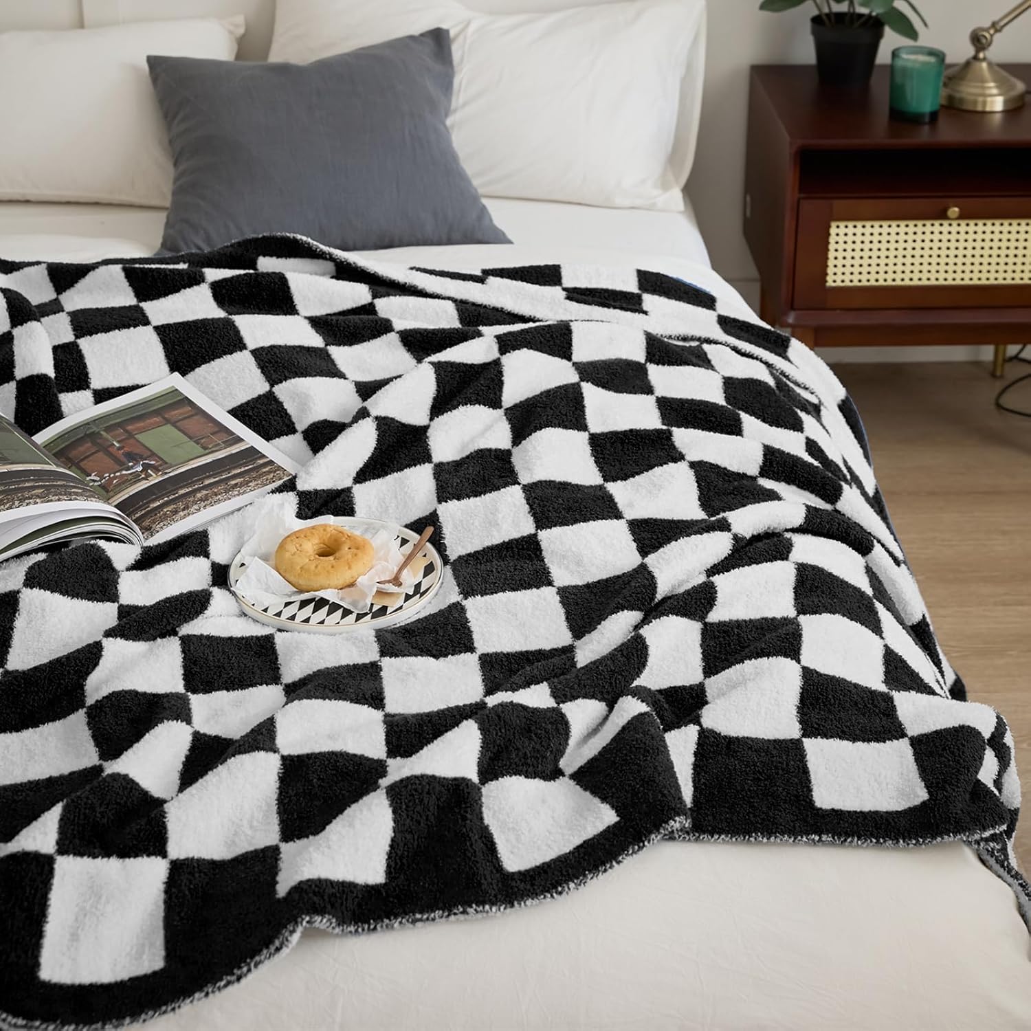YIRUIO Throw Blanket Checkered Chessboard Fluffy Fuzzy Warmer Comfort Reversible...