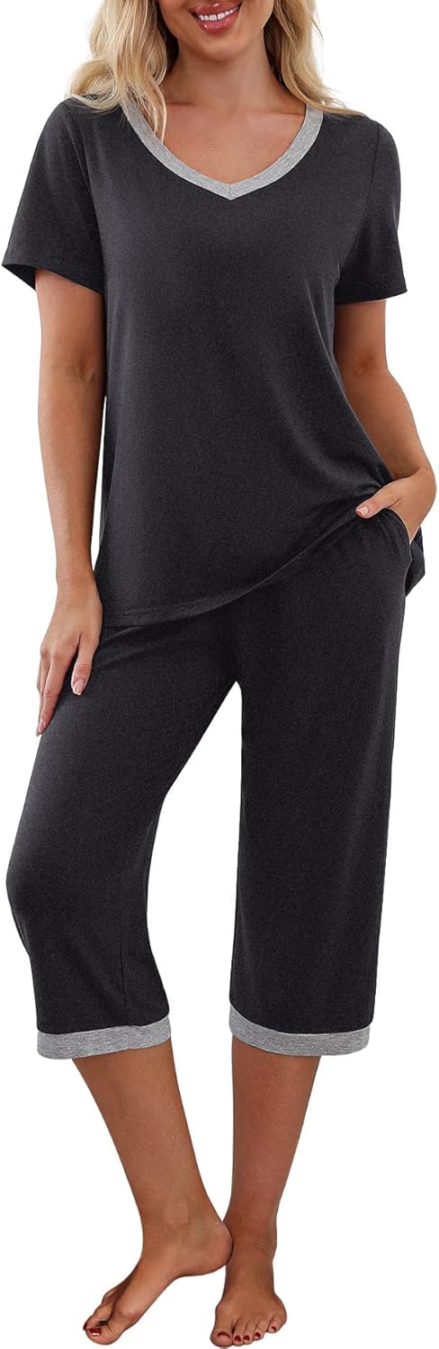 PrinStory Women's Pajama Set Short Sleeve Shirt and Capri Pants Sleepwear Pjs Se...