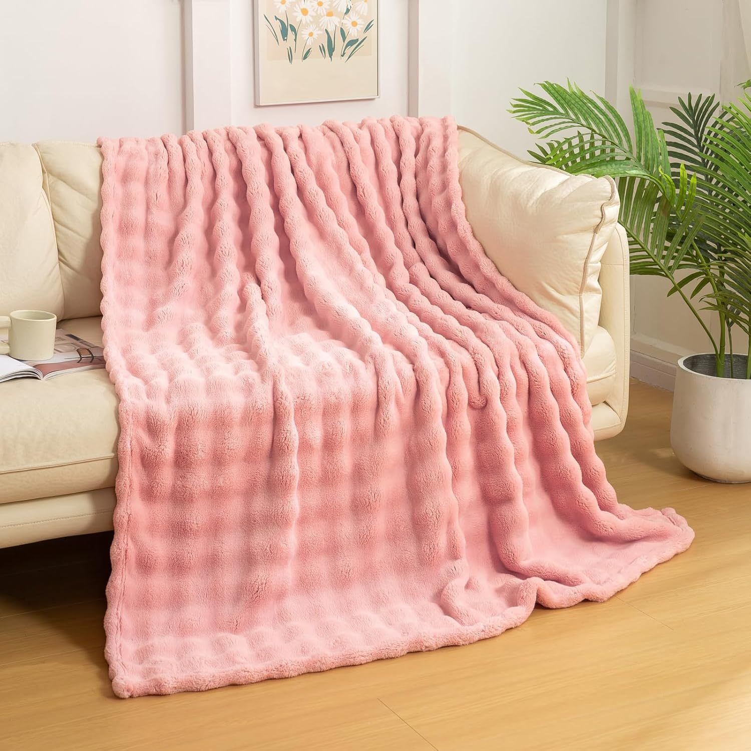 YUSOKI Faux Fur Throw Blanket with 3D Bubbles Super Soft Fuzzy Cozy Thick Blanke...