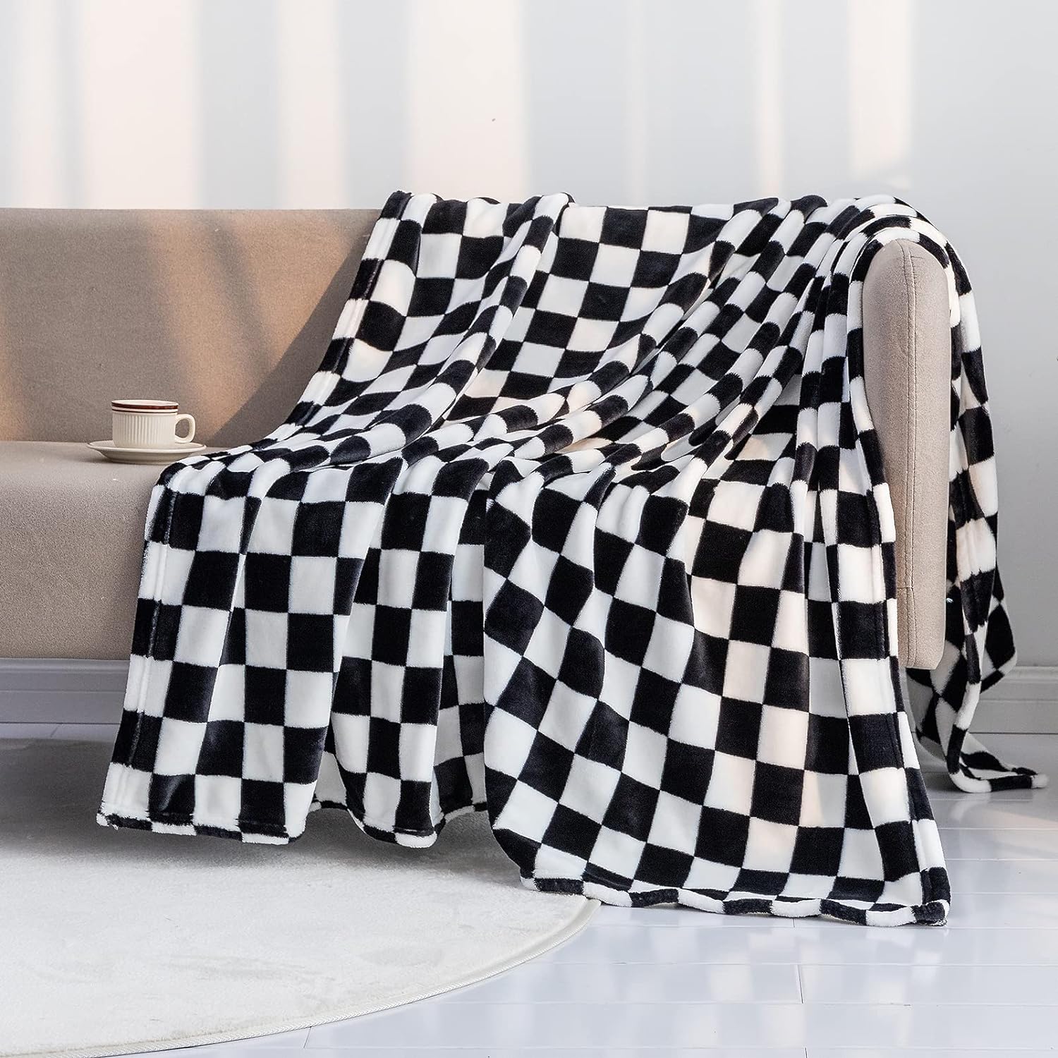 **Best LOMAO Throw Blankets, Special Flannel Blanket with Checkerboard Grid Patt...