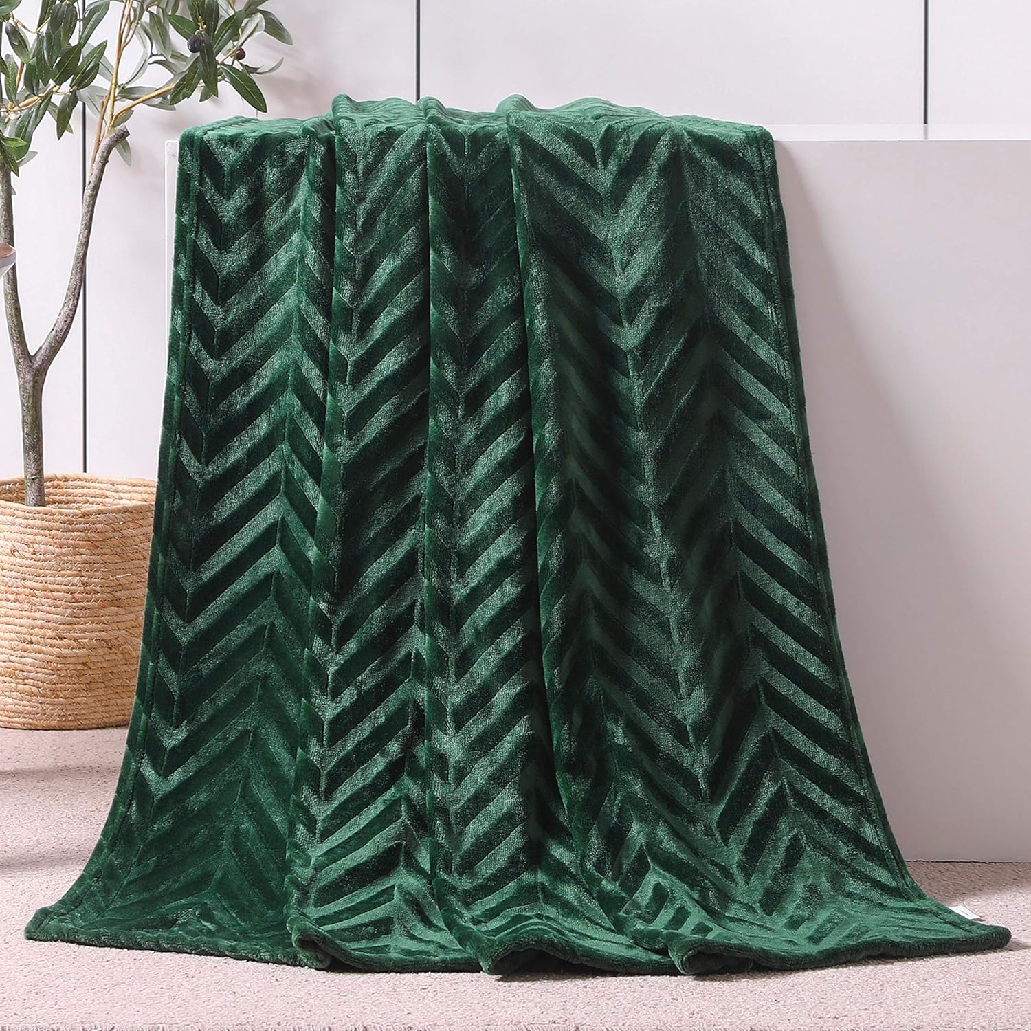 Whale Flotilla Flannel Fleece Throw Blanket, Special Soft Fluffy Velvet Sofa Bla...