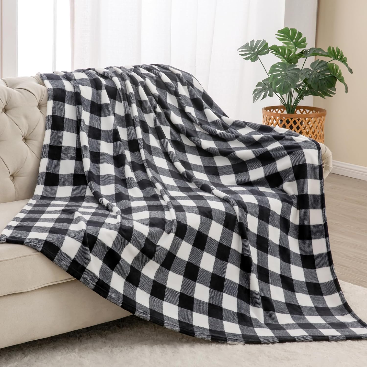 BEDELITE Fleece Throw Blanket for Couch Sofa Bed, Buffalo Plaid Decor Black and...