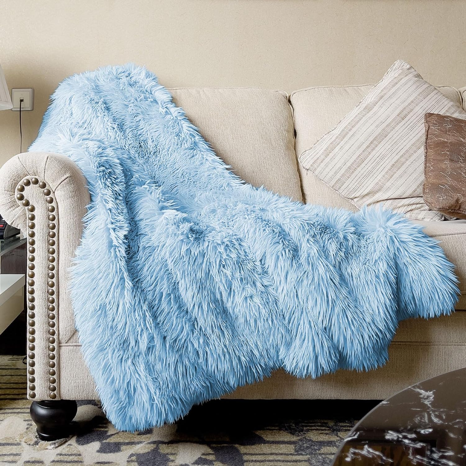 JONIYEAR Extra Long Hair Fluffy Faux Fur Throw Blanket, Special Luxury Soft Deco...