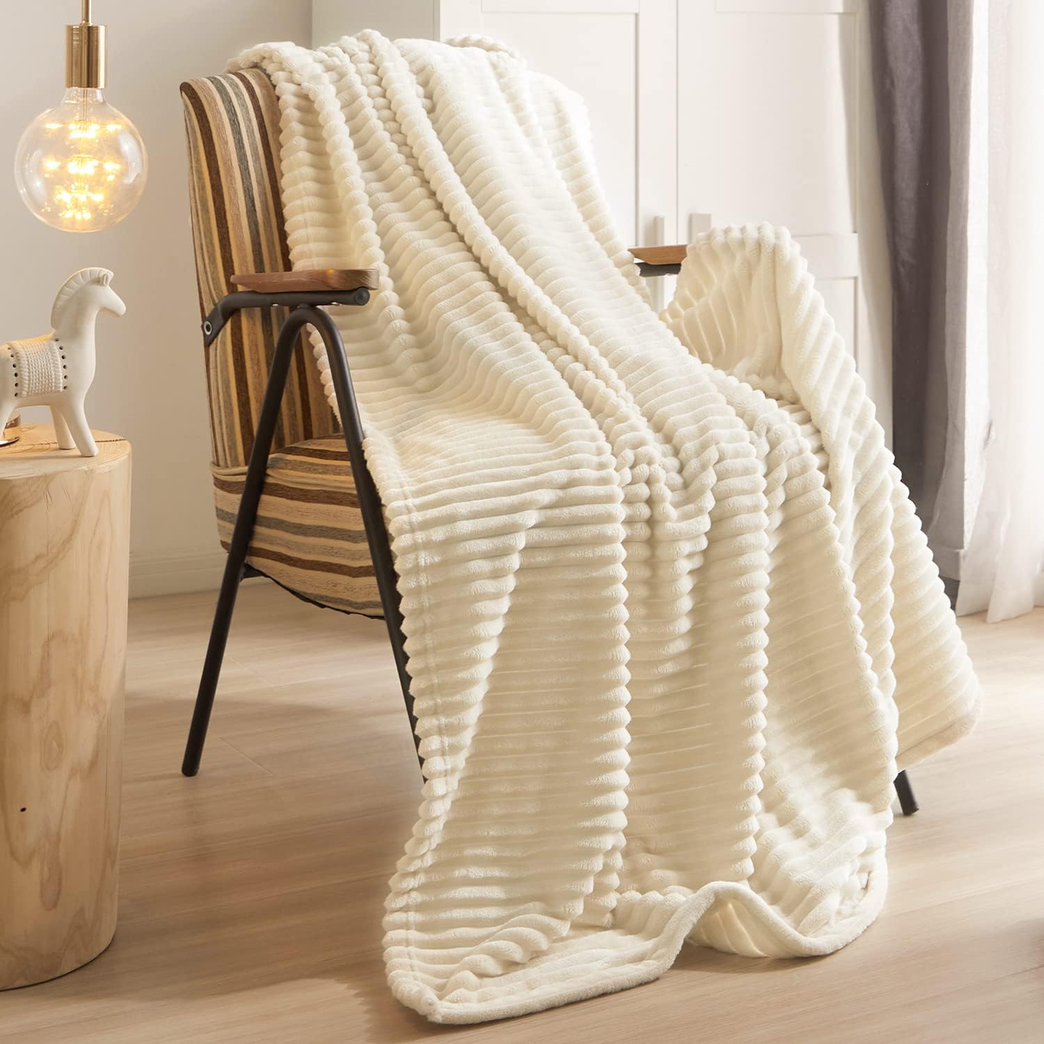 Geniospin Fleece King Size Blanket, Special Super Soft Lightweight Bed Blanket w...
