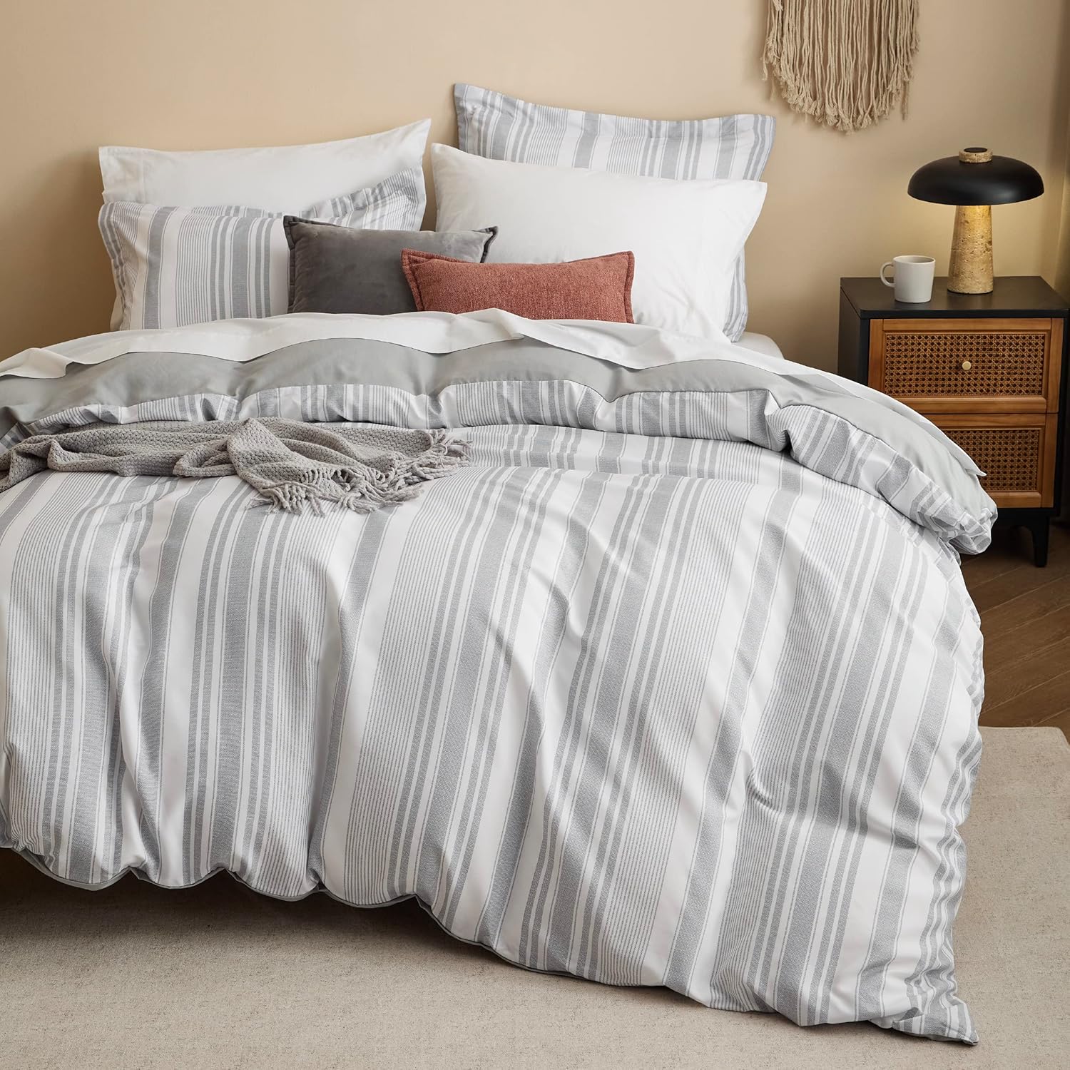 Bedsure Duvet Cover Queen Size - Reversible Striped Duvet Cover Set with Zipper...