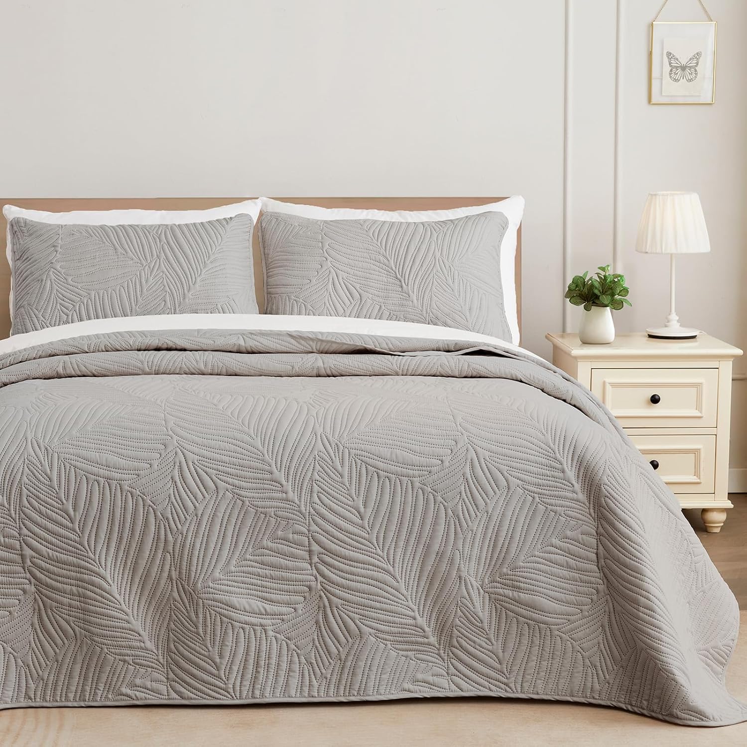 Exclusivo Mezcla King Size Quilt Bedding Set, Special Quilts King Size for All S...