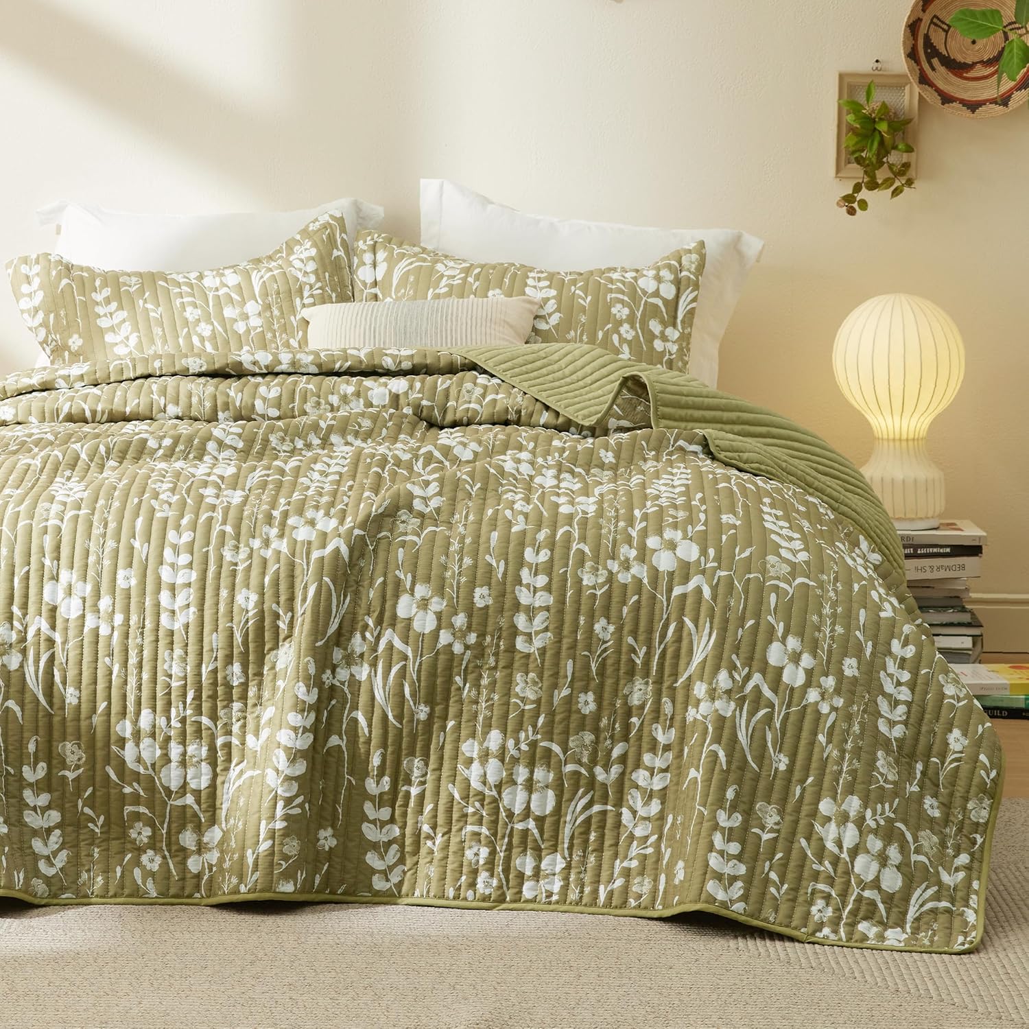 Bedsure Floral Quilt Set King, Special Reversible Olive Green Botanical Quilt Be...