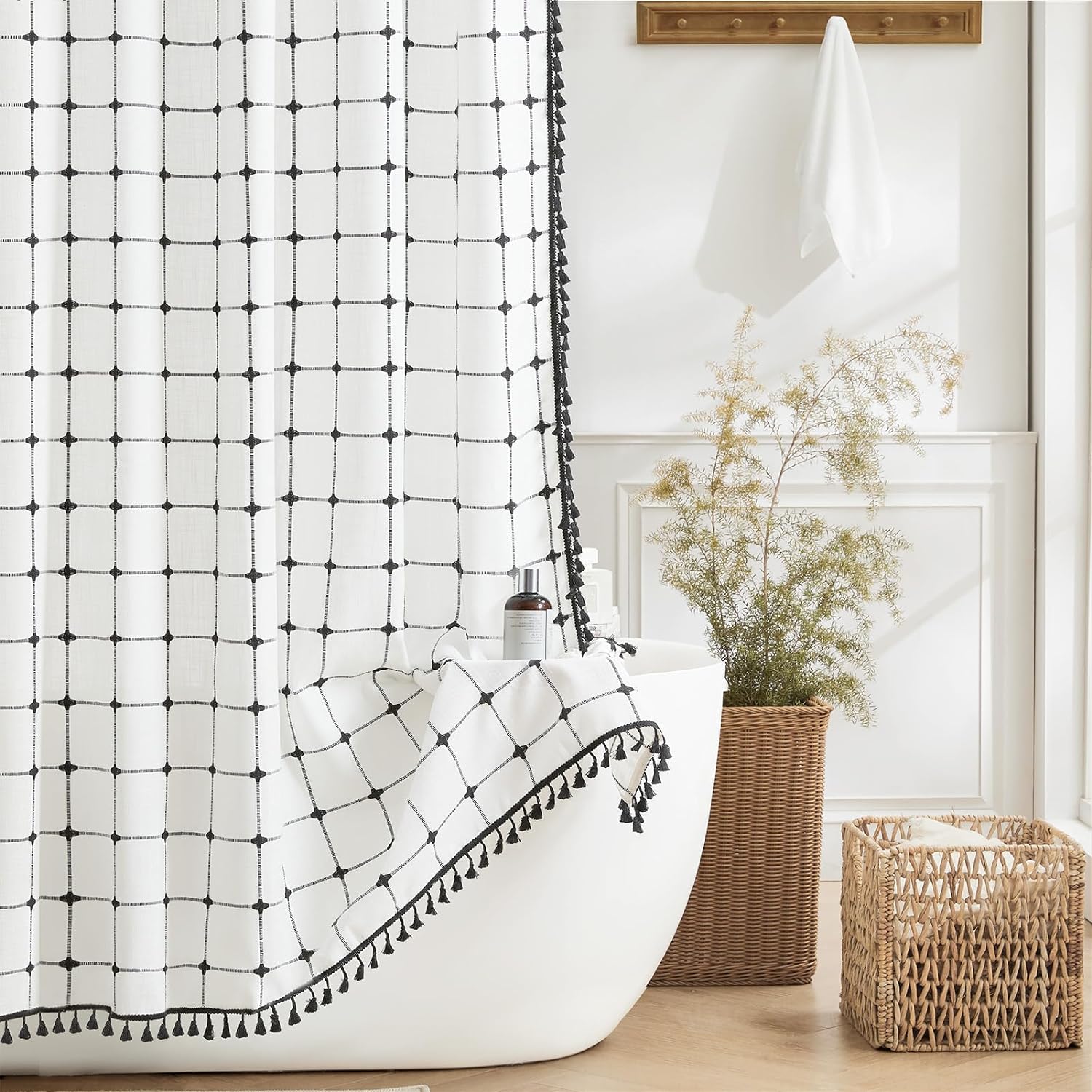 Boho Farmhouse Shower Curtain, Linen Rustic Heavy Duty Fabric Shower Curtain Set...