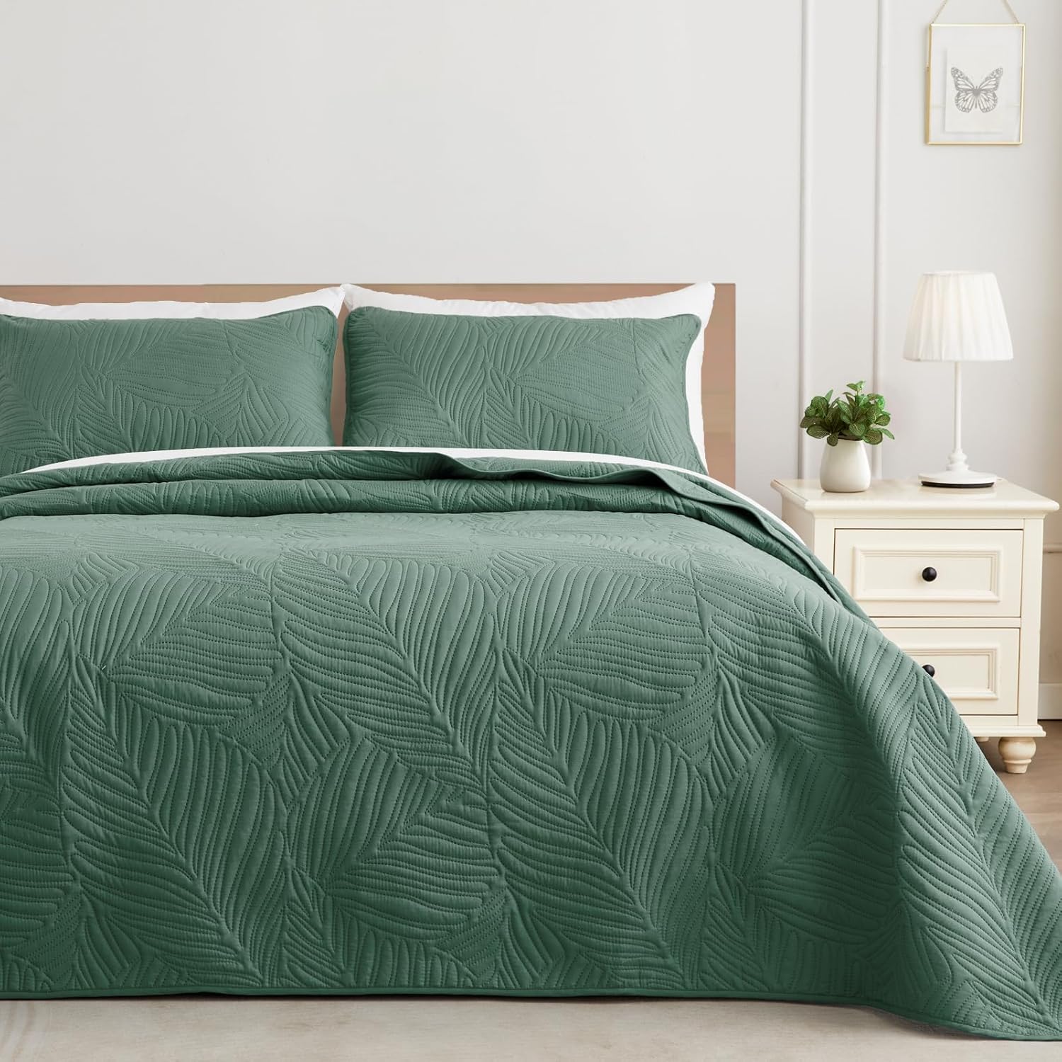 Exclusivo Mezcla Queen Quilt, Special Bedding Set, Lightweight Green Quilts for...