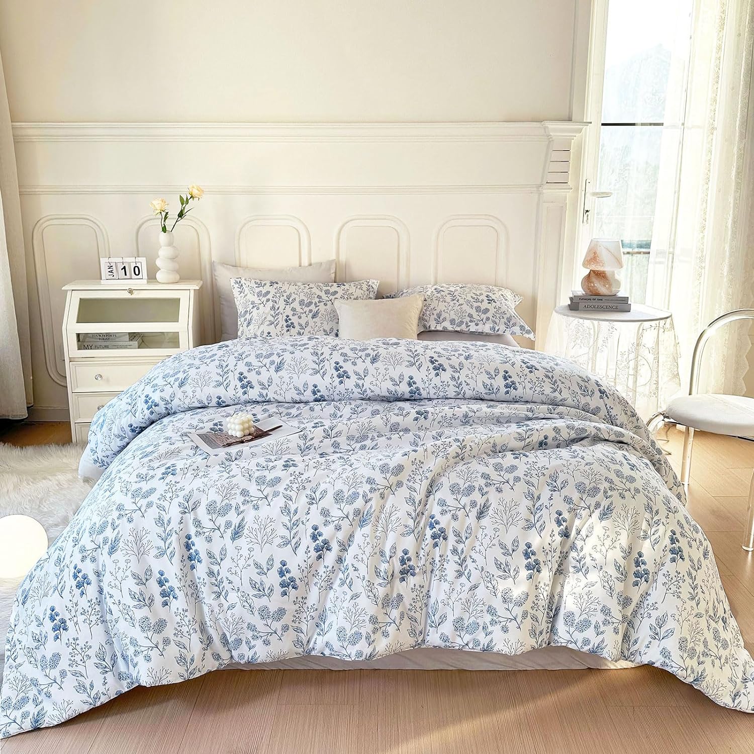 EAVD Queen Comforter Set White and Blue Floral Bedding Set for Girls Soft Microf...