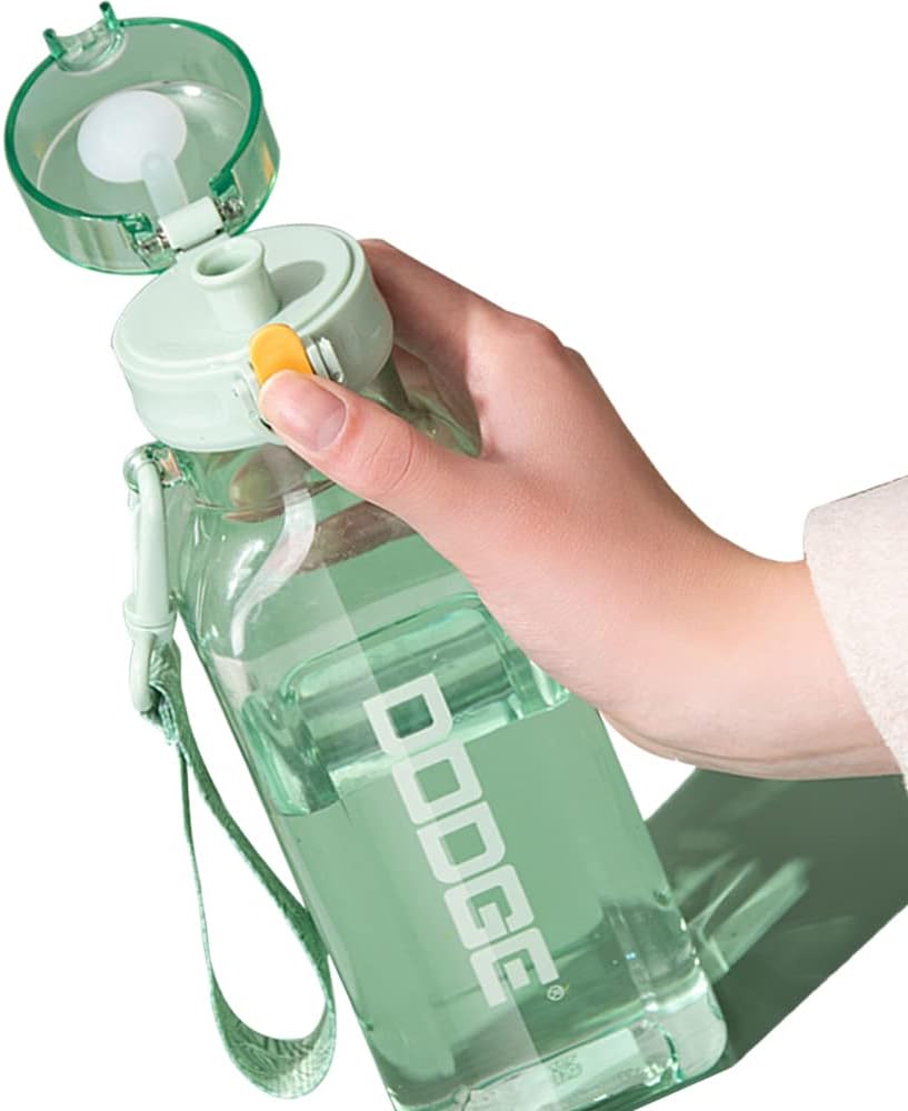 Sports Water Bottle 700ml, Leakproof and BPA Free Drinks Bottle, Gym Water Bottl...