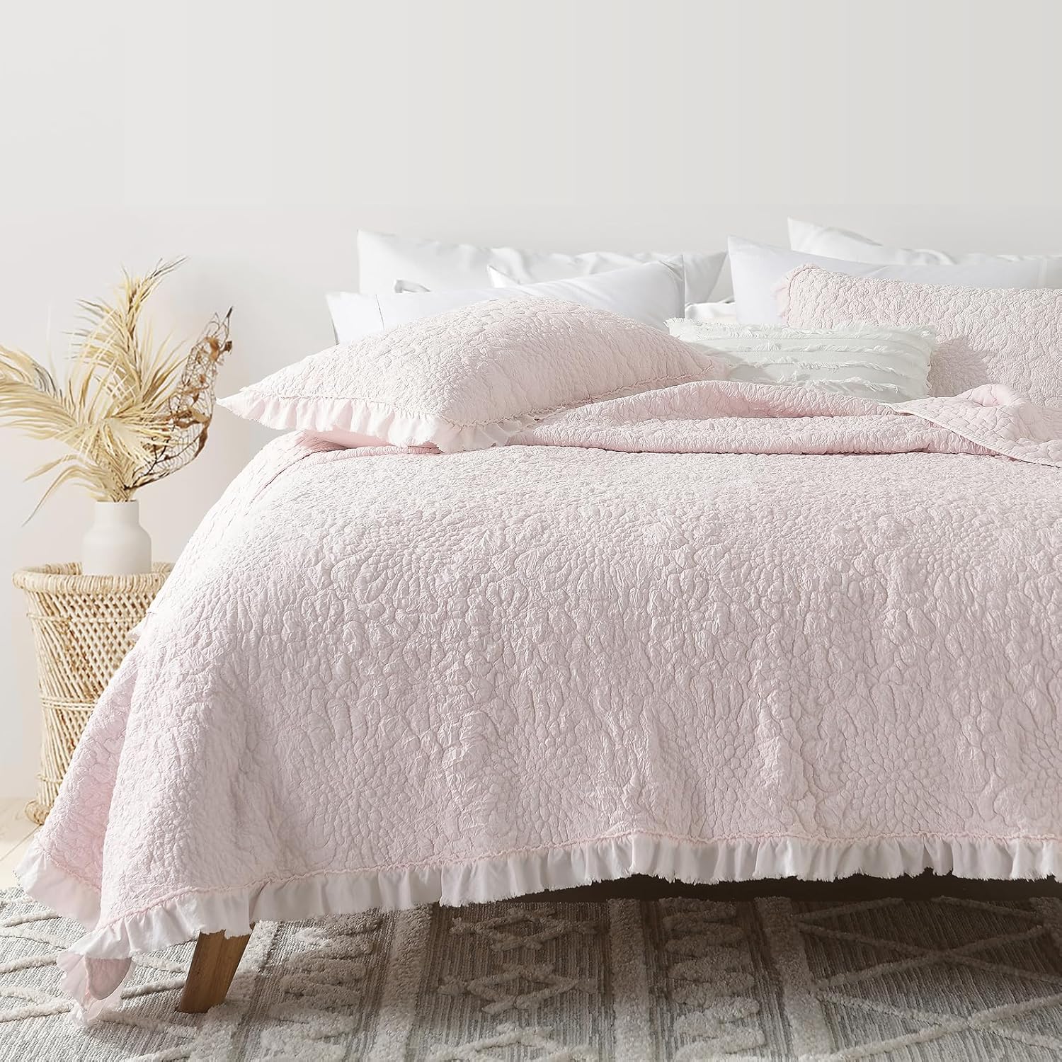 HORIMOTE HOME Ruffled Quilt, Special Queen Size Stone-Washed Microfiber Lightwei...