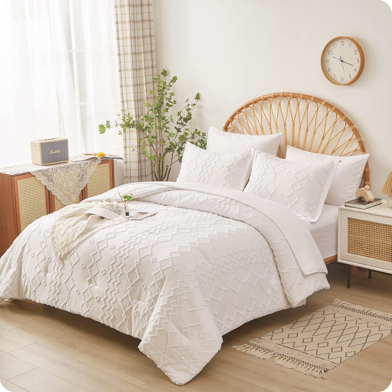 Special FLYMME White Tufted Bed in A Bag, High-Quality Full Size Comforter Set w...