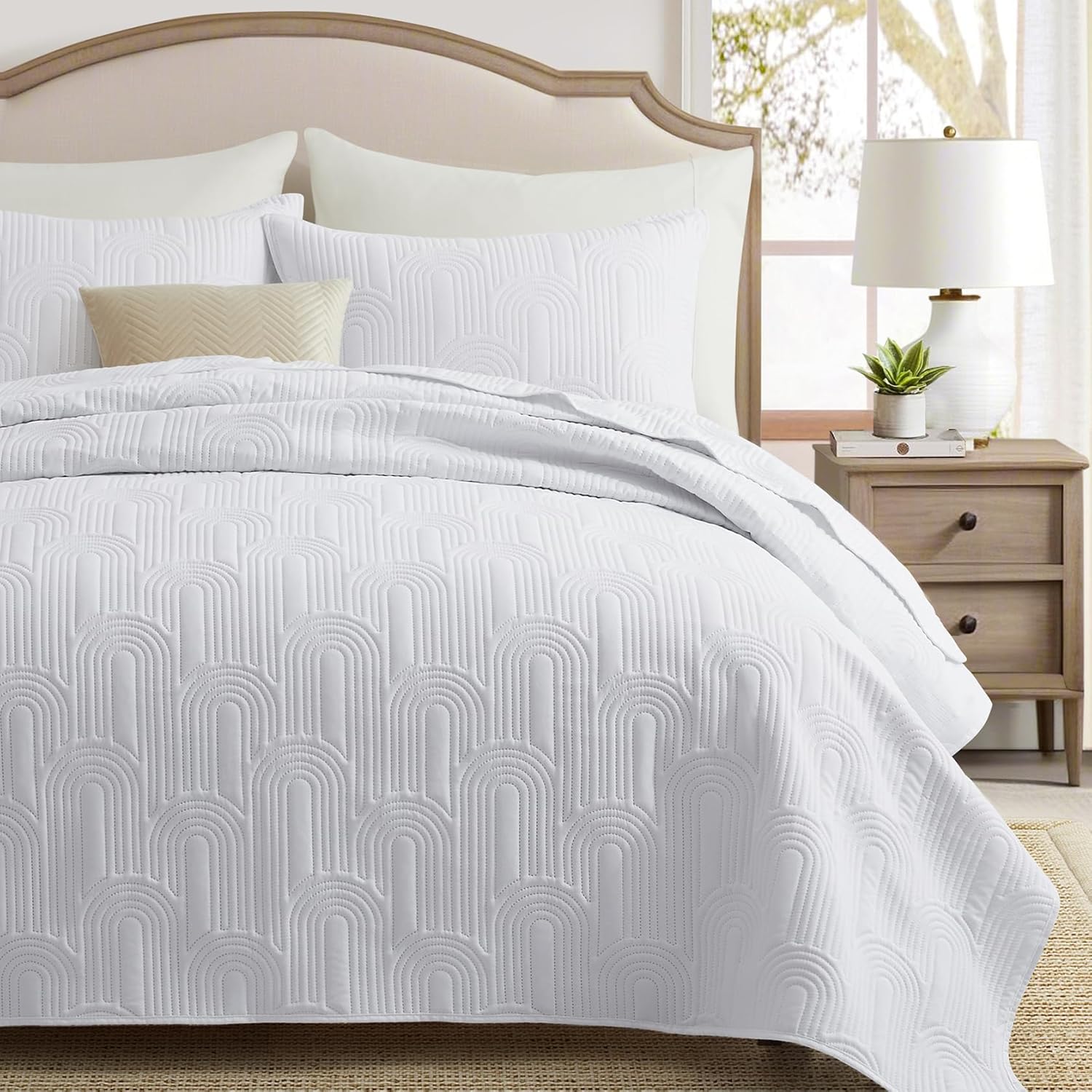 Lavsiry White Quilt King Size with Pillow Shams, Summer Lightweight Arch Bedspre...