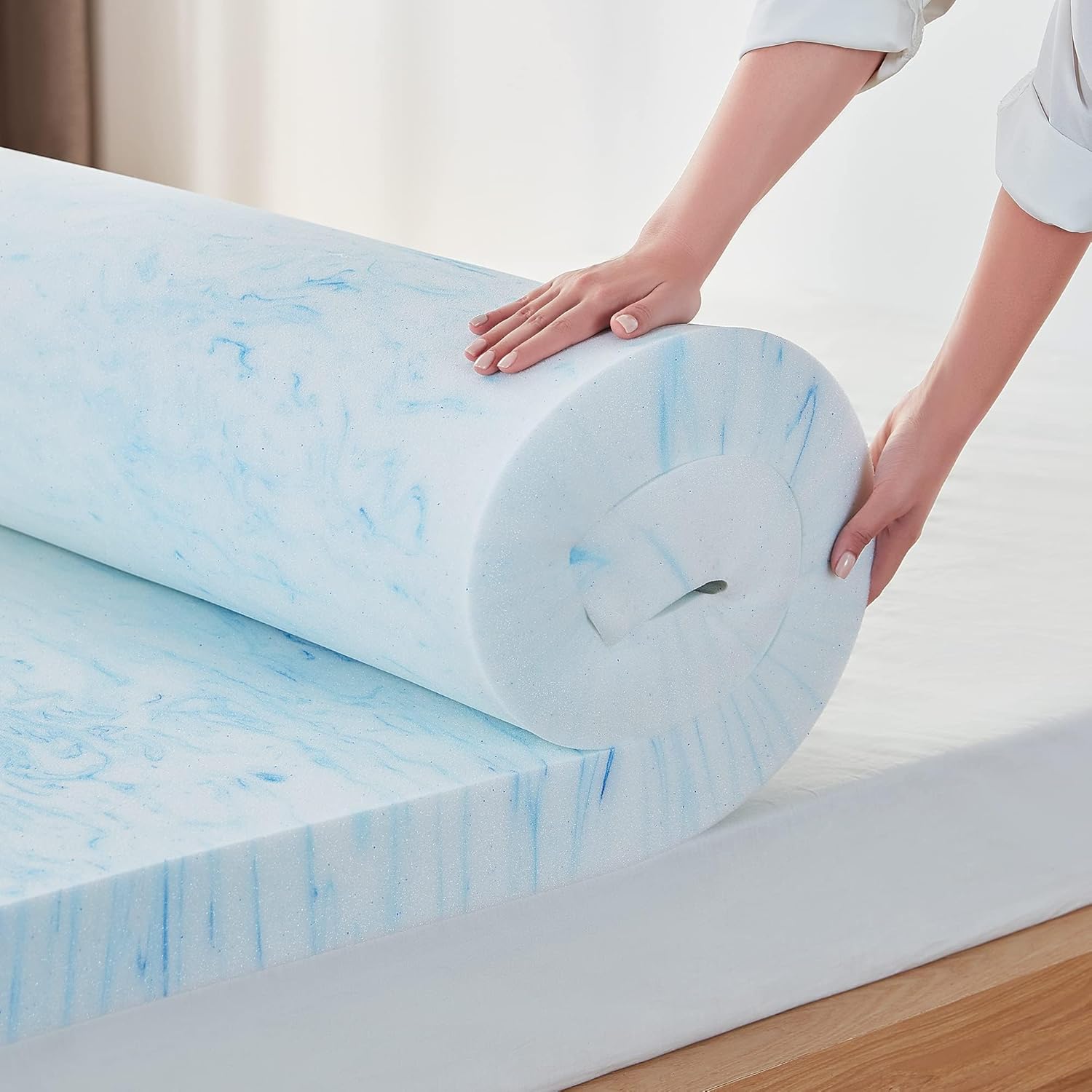 LINSY LIVING 3 Inch Mattress Topper King, Cooling Gel Infused Swirl Memory Foam,...
