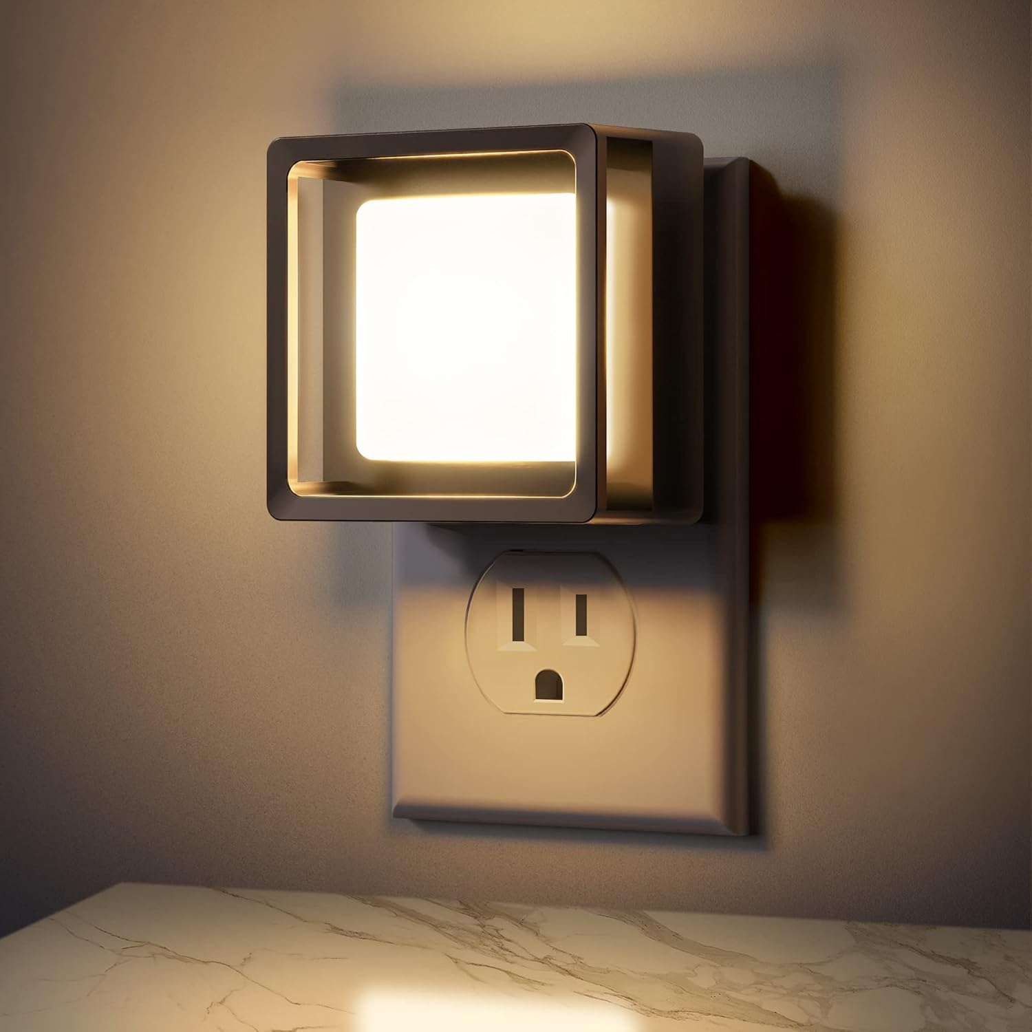 Briignite Night Light, Night Lights Plug into Wall 2Pack, Dusk to Dawn Sensor Ni...