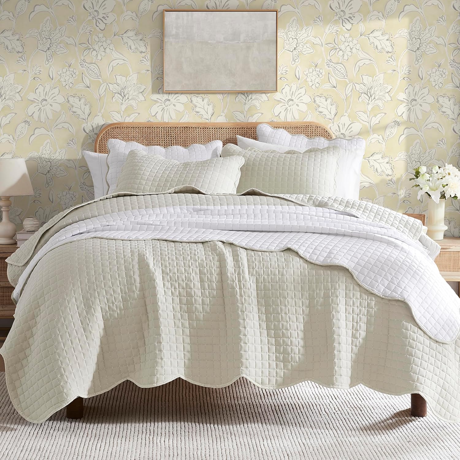 WDCOZY Beige Oversized California King Size Quilt Bedding Set, Cal King Scallope...