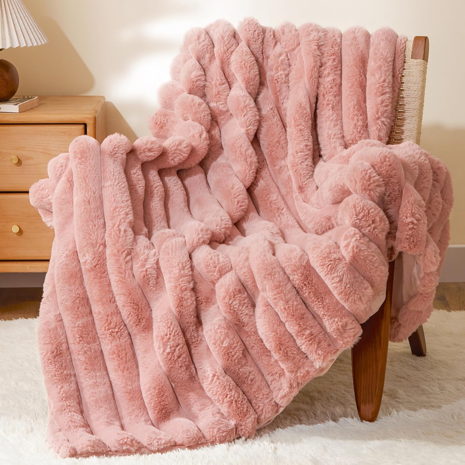 BEDELITE Faux Fur Throw Blanket for Couch, Soft and Cozy Luxurious 3D Striped Fl...