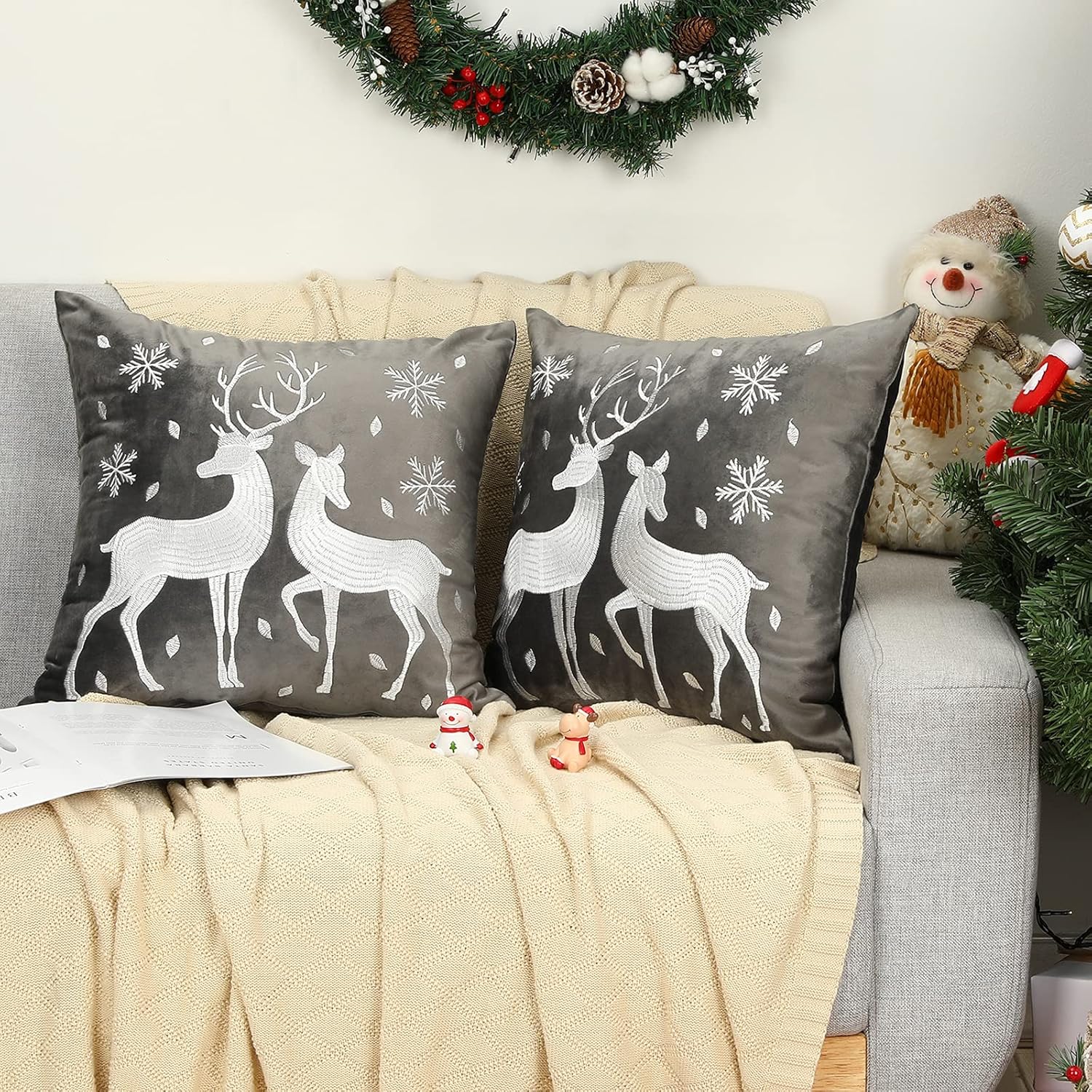 Lewondr Christmas Pillow Covers, Xmas Reindeer Embroidery Decorative Cushion Cov...
