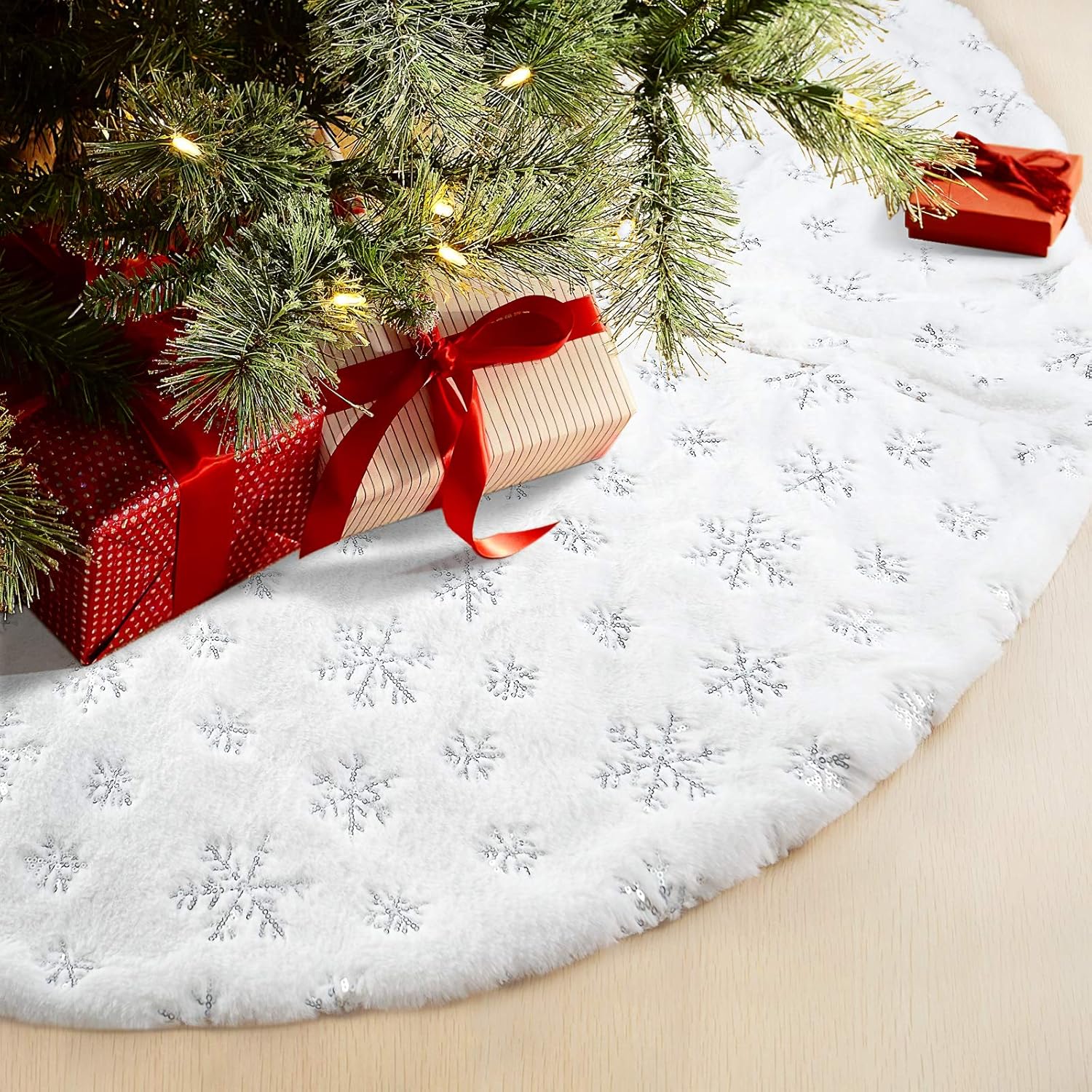 COOLWUFAN 122cm/48 Inches Christmas Tree Skirt for Xmas Tree Holiday Party Decor...