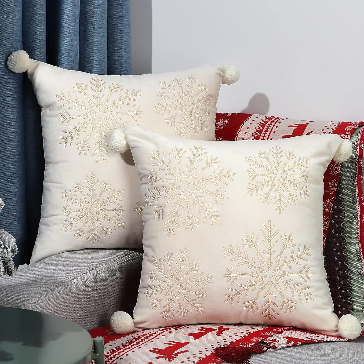 Lewondr Christmas Cushion Covers, 18"x18" Square Snowflake Embroidery Soft Velve...