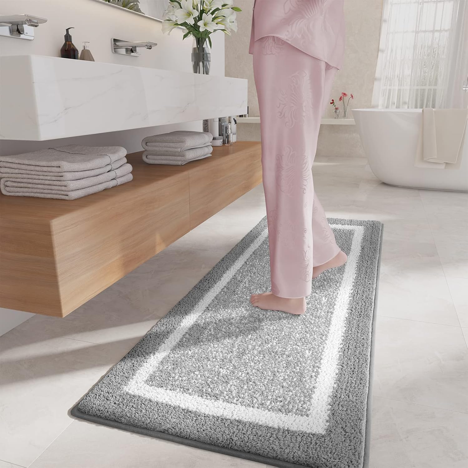 COLOR&GEOMETRY Absorbent Bath Mat 60 x 150 cm, Large Bathroom Mat Non Slip, Mach...