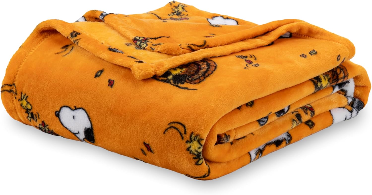 Berkshire Blanket Peanuts® VelvetLoft® Cute Character Snoopy Plush Blanket,Snoop...