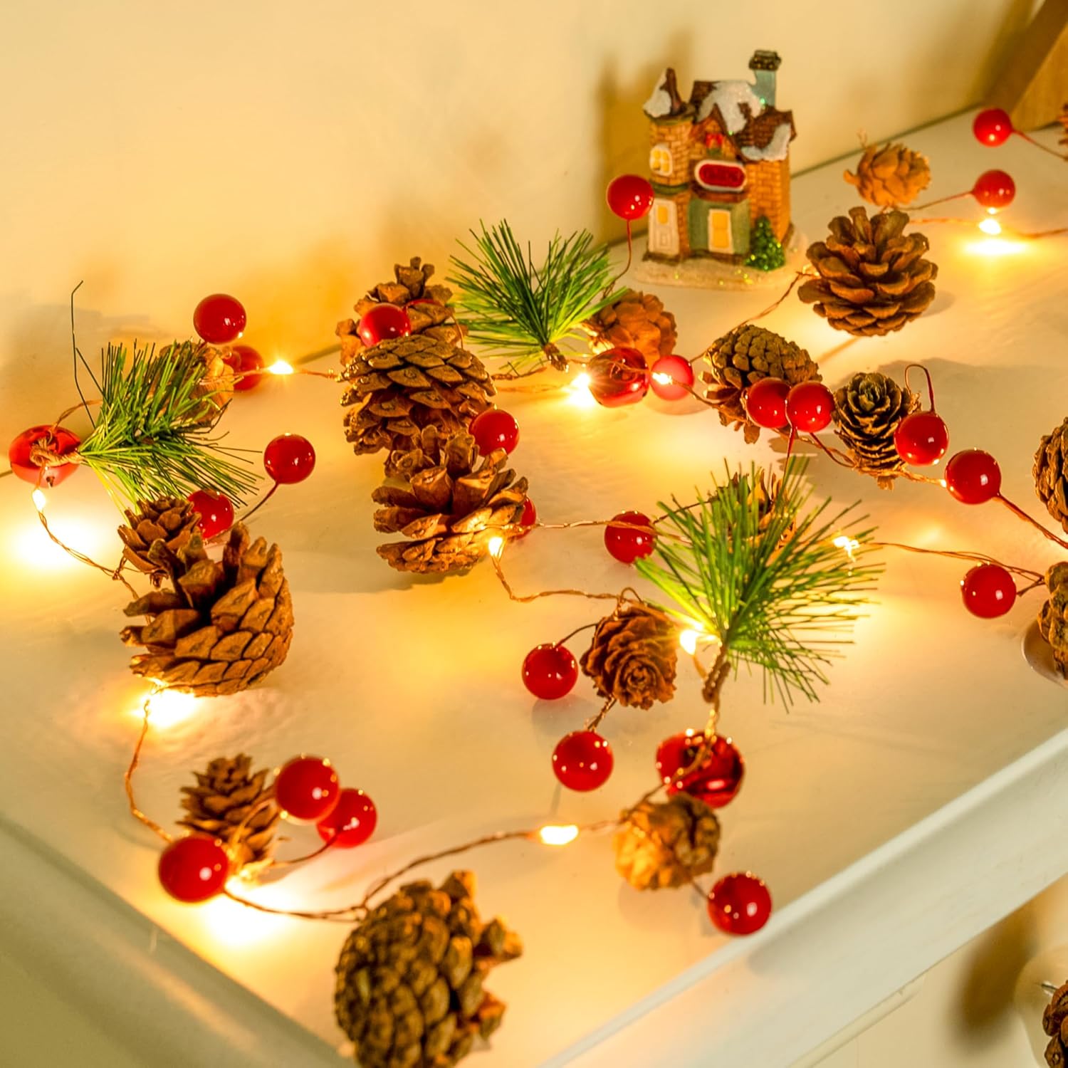 ZeMu Christmas Garland with Lights, 2m 20 LEDs Christmas Lights with Pine Cone F...