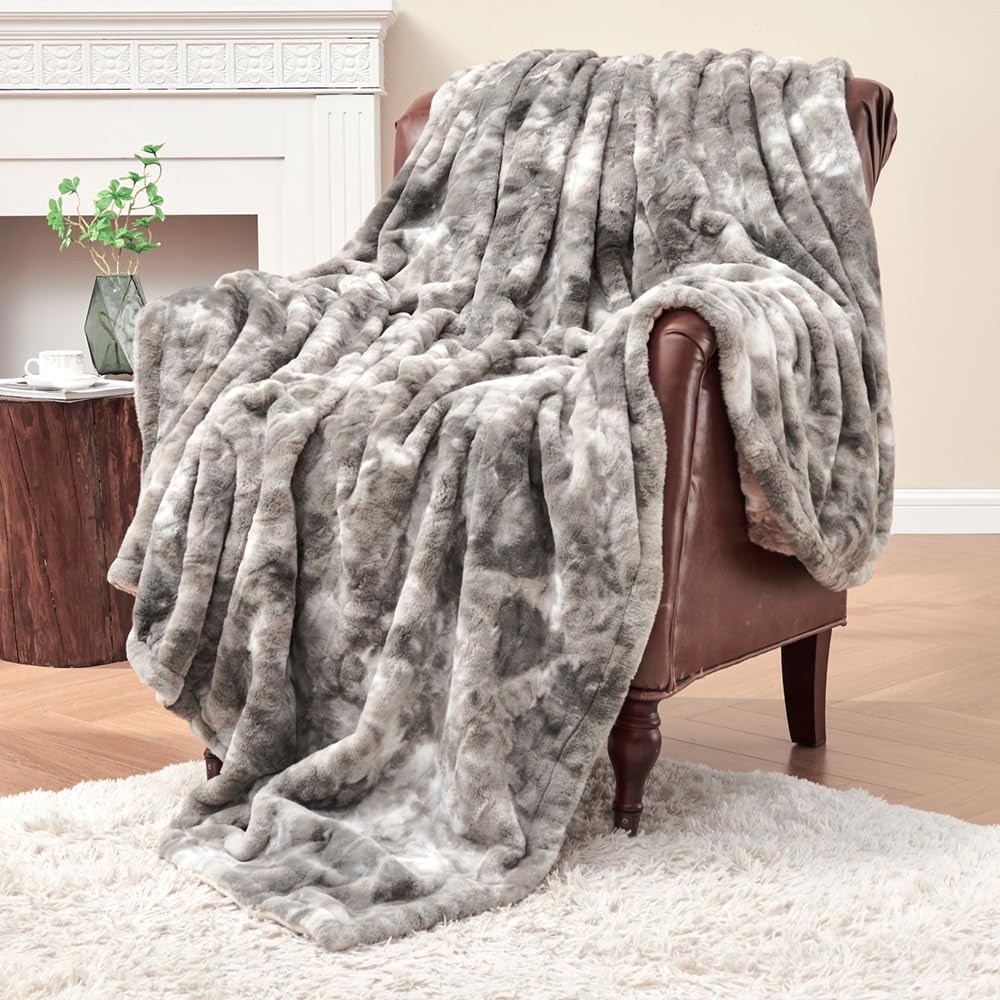 Krifey Oversized Faux Fur Blanket, Super Soft Cozy Blanket, Luxury Fluffy Throw...