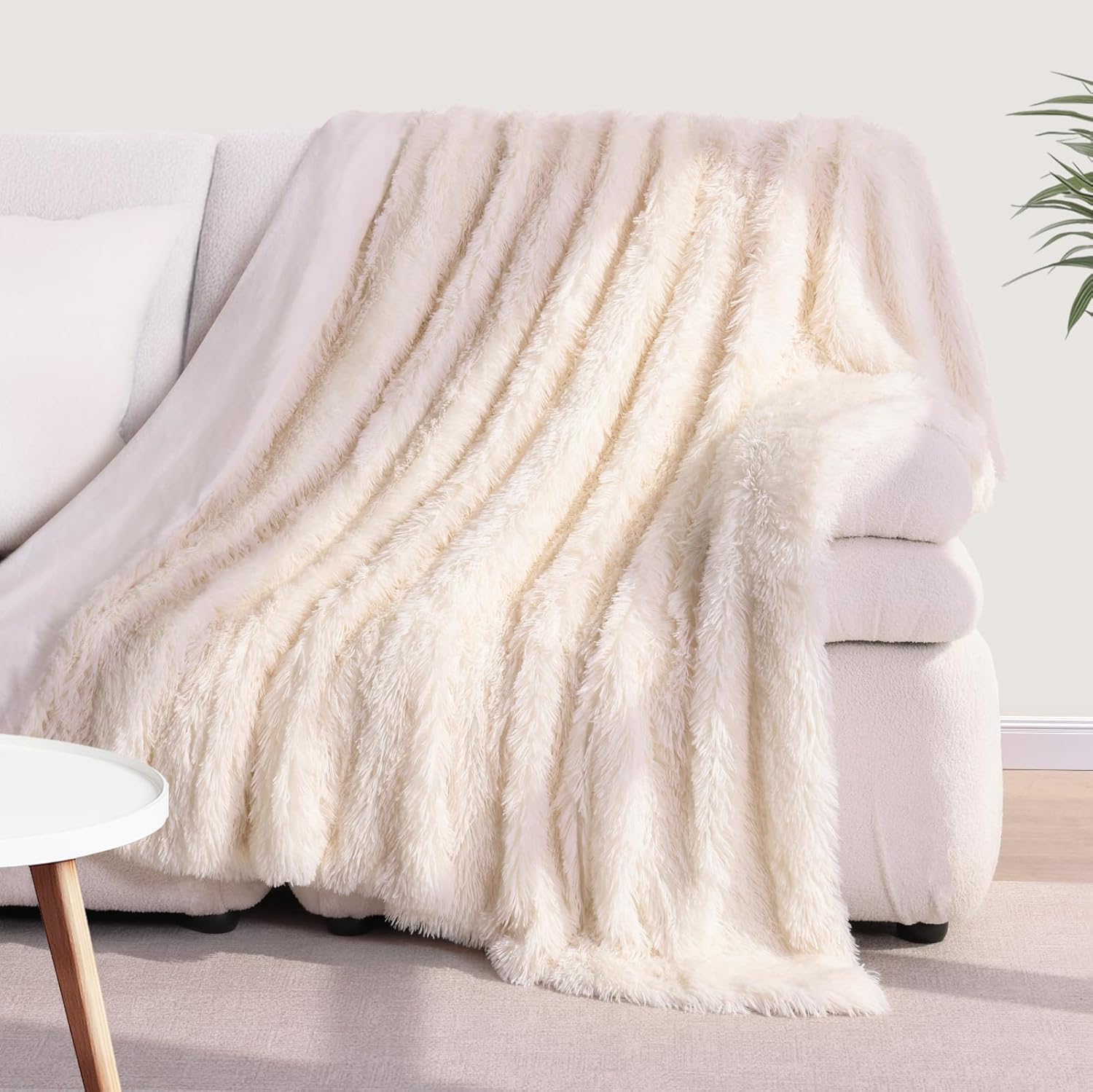 KANKAEU Fluffy Faux Fur Throw, Reversible Faux Fur Blanket for Comfort, Fluffy C...