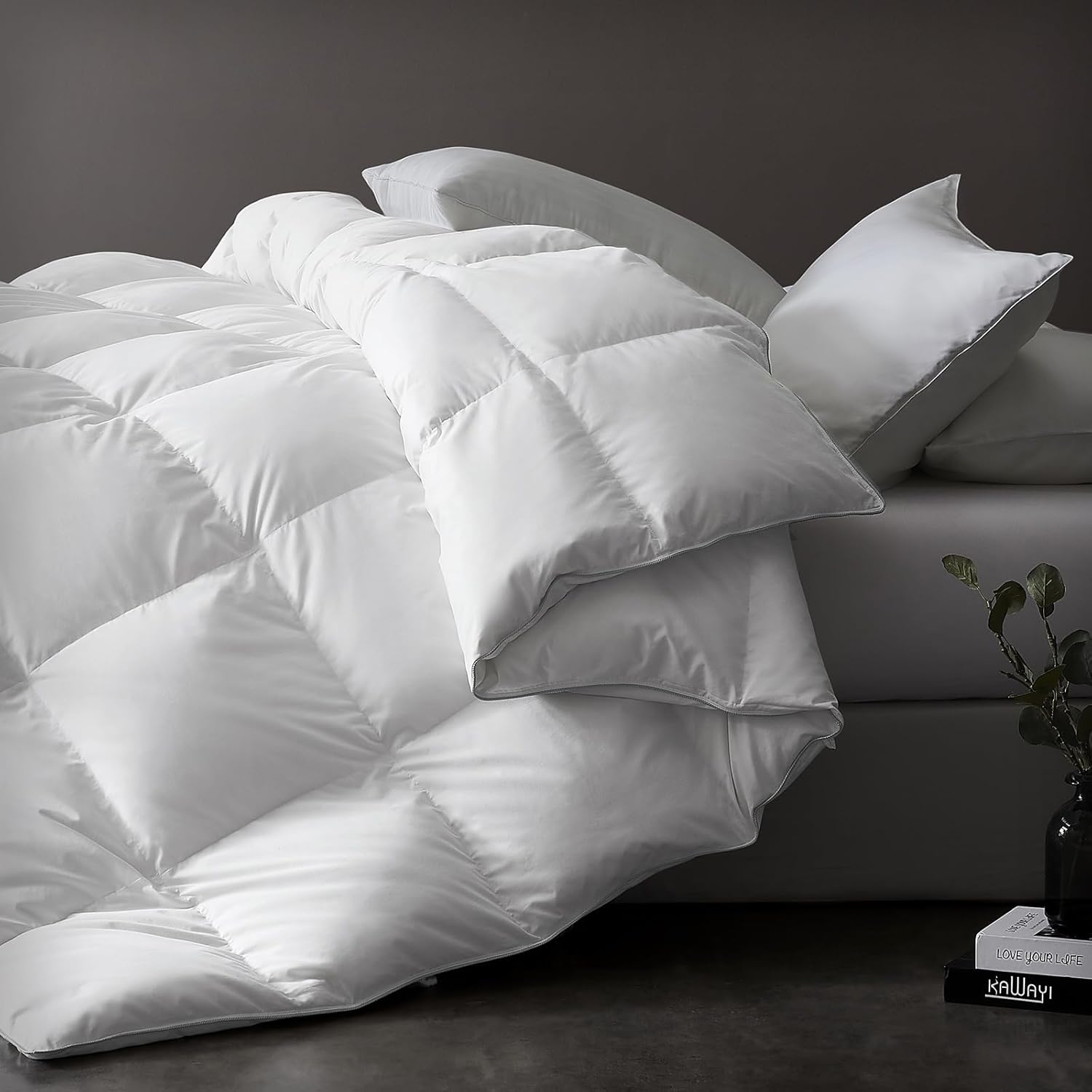 downluxe Luxurious Down Fiber Comforter with Premium Fabric, California King Duv...