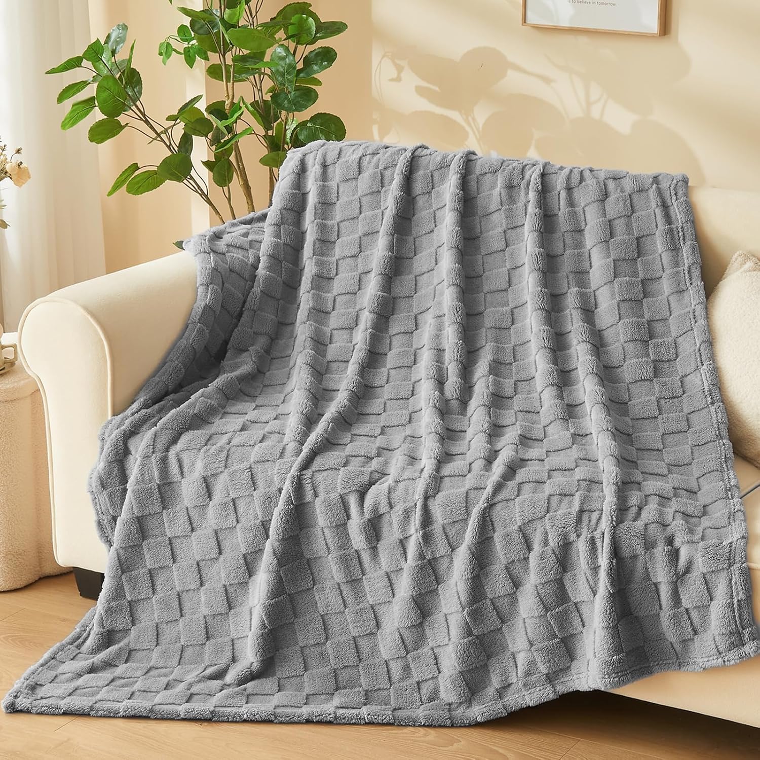 NEWCOSPLAY Super Soft Twin Blanket Grey Premium Silky Flannel Fleece 3D Checkere...