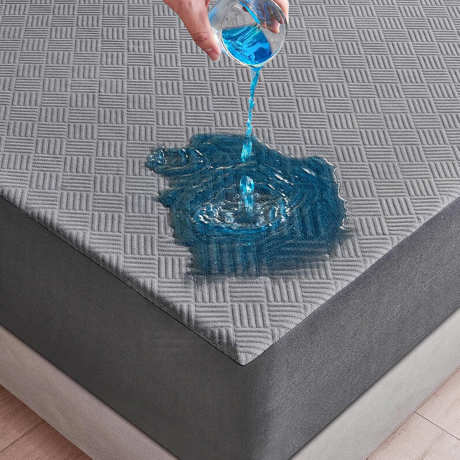 King Mattress Protector Waterproof, Fitted Sheet Style Noiseless 3D Air Fabric M...