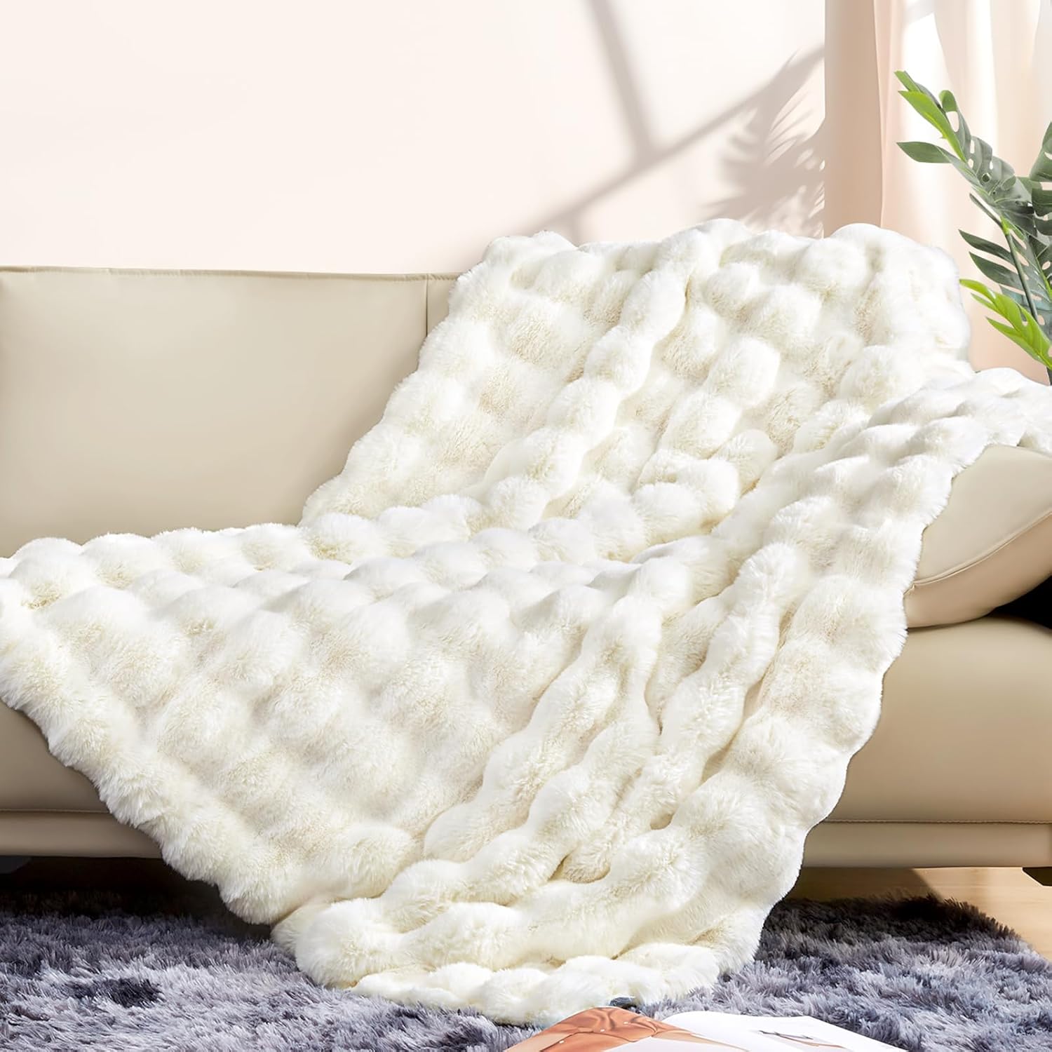 Touchat Luxury 1000GSM Faux Rabbit Fur Throw Blanket, Super Heavy Warm Cozy Beig...