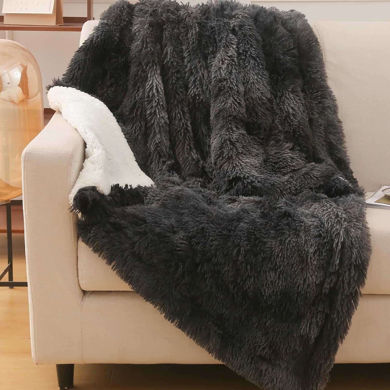 EMME Faux Fur Blanket Fluffy Blanket, Super Soft, Thick and Elegant, Long Hair S...