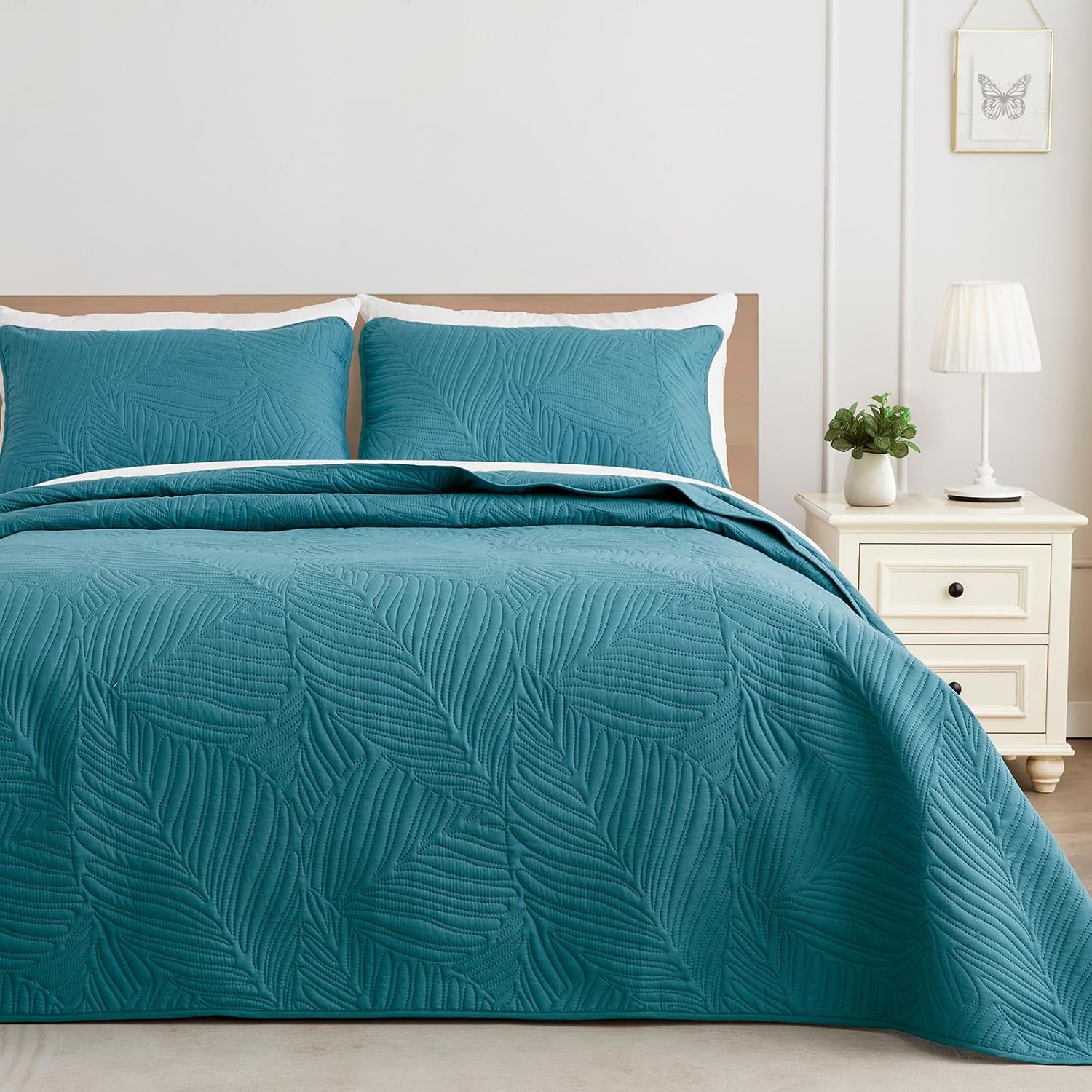 Exclusivo Mezcla King Size Quilt Bedding Set, Lightweight Teal Quilts King Size...