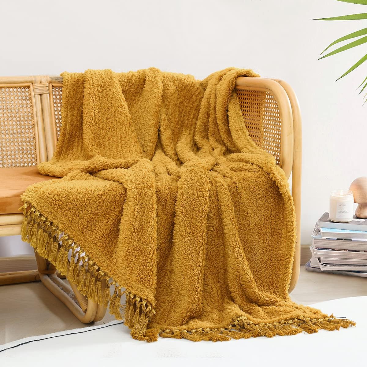 Ultra Soft Cozy Fleece Sherpa Throw Blanket, Light Weight Warm Decorative Throw...