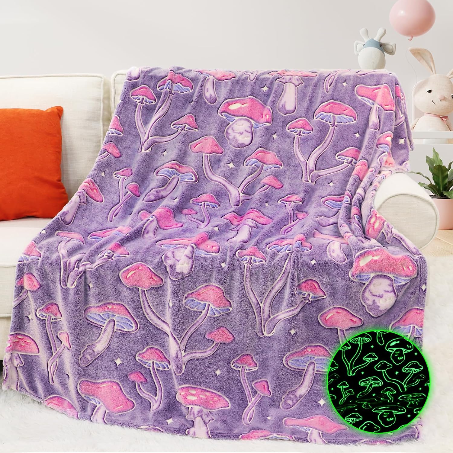 Mushroom Throw Blanket for Adult Girls - Mushroom Gifts for Women Cute Glow in T...
