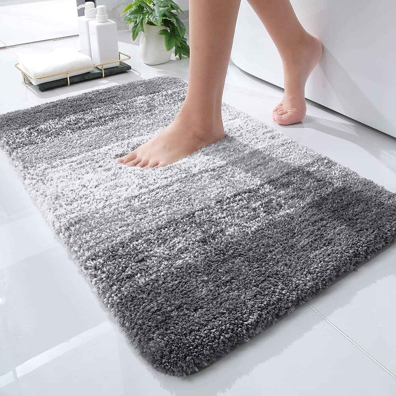smiry Microfiber Bath Mat, 50 x 75 cm, Non-Slip Super Absorbent Bathroom Mat, Ma...