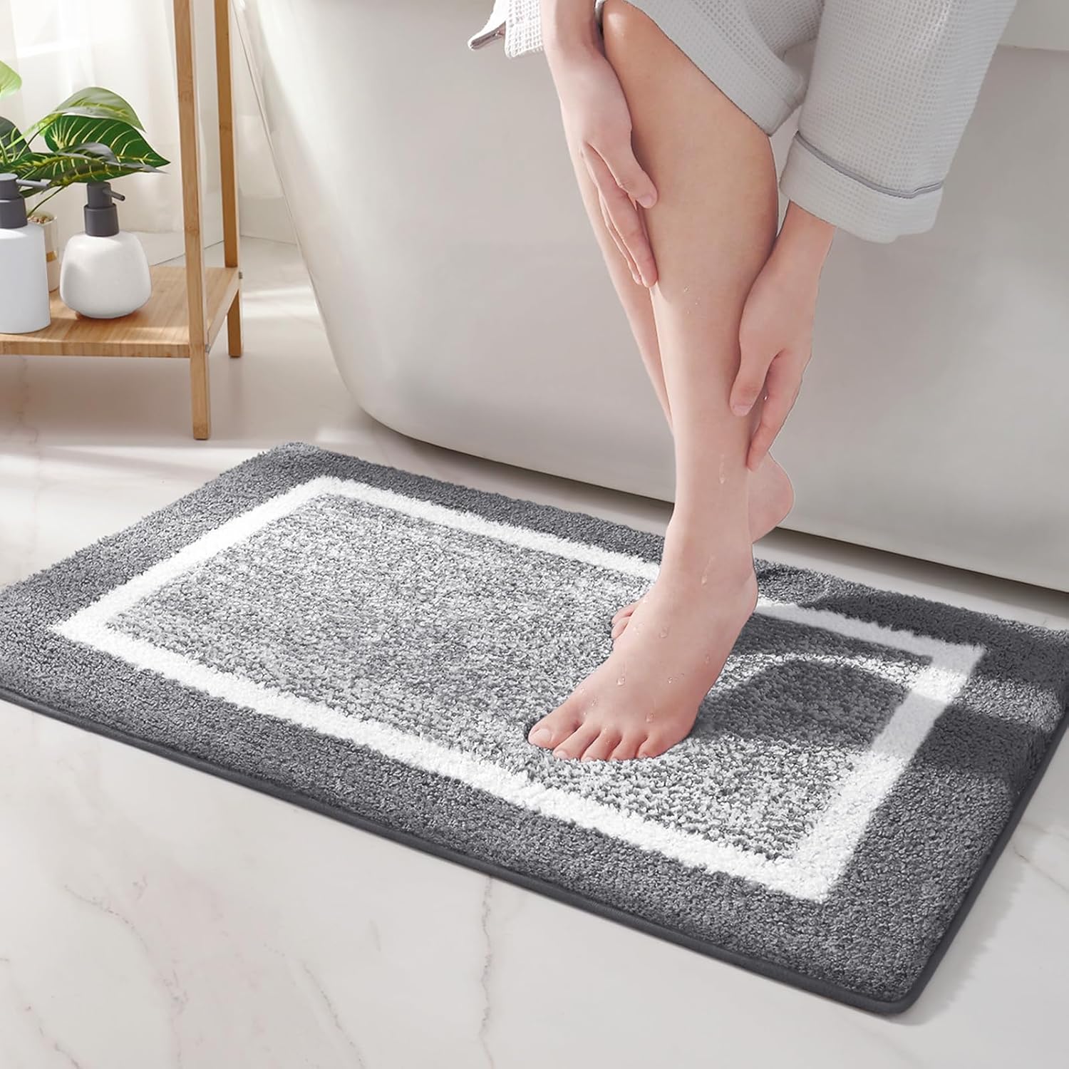 COLOR&GEOMETRY Absorbent Bath Mat 50 x 75 cm, Soft Bathroom Mat Non Slip, Machin...